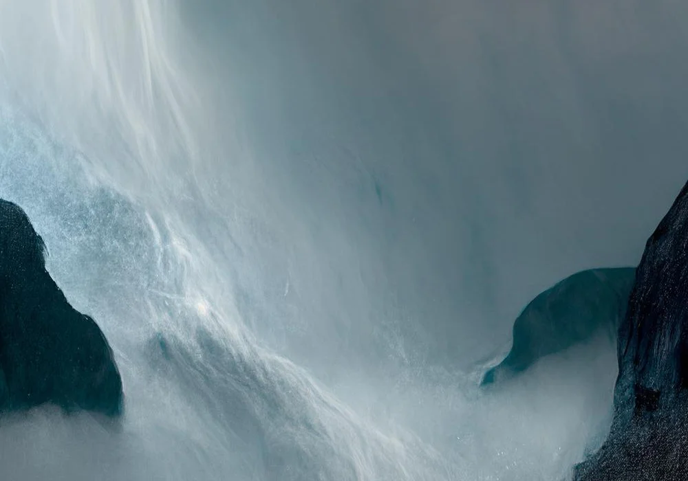 梦见别人给别人拔牙出血：揭秘梦境中的牙医之谜