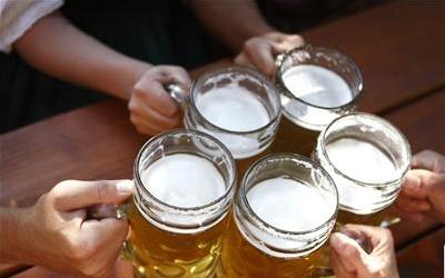 啤酒适量饮用不上火，揭秘啤酒的营养价值与健康饮用建议