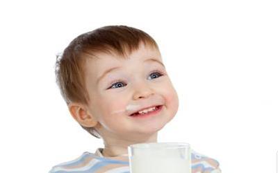 人一生中补钙的两个黄金时期：抓住时机，守护骨骼健康