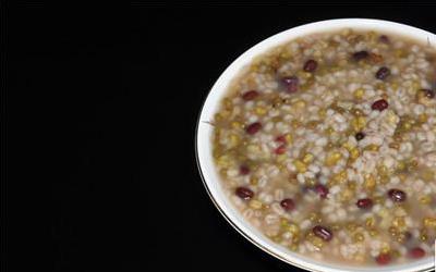 薏仁红豆粥的神奇功效与正确食用方法