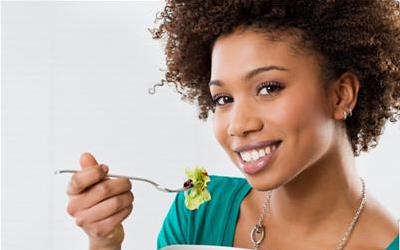 夏日护肤美食大盘点：揭秘8种水果的美容功效