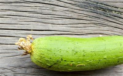 蒜蓉丝瓜的多种做法及健康益处