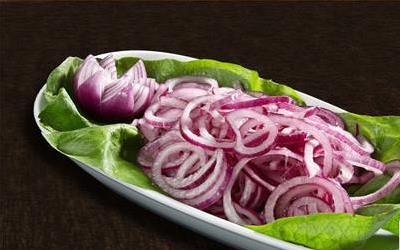 洋葱蒸水真的能化痰吗？科学解析其功效与正确用法