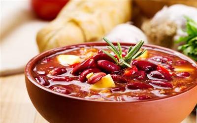 坐月子期间喝红豆汤：科学益处与注意事项