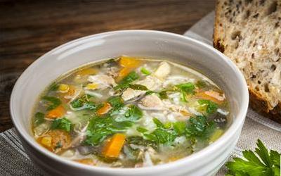 南昌瓦罐汤：传统煨汤艺术的制作全攻略