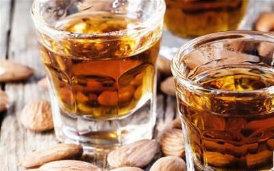 药酒养生秘方：中药配方与饮用指南