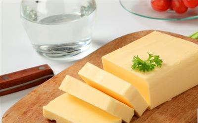 油炸牛奶：制作美味早餐，补充营养的秘诀