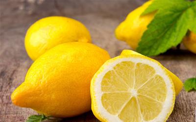 柠檬在冰箱的保质期与储存技巧