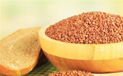 黑苦荞茶与黄苦荞茶的营养对比及饮用选择