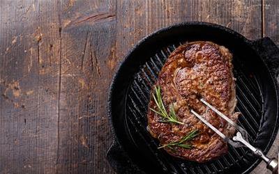 烤牛肉腌制秘方：如何让肉质鲜嫩多汁，提升烧烤风味？