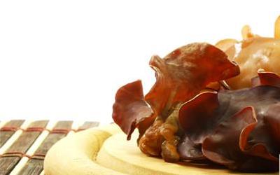 莴笋木耳炒肉的营养与做法详解