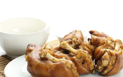 产妇猪蹄汤：月子期间滋补养生的最佳选择