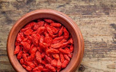 枸杞泡水喝的正确方法及养生功效