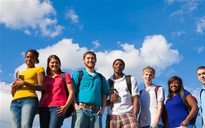 揭秘儿童发育迟缓：四大原因及应对策略