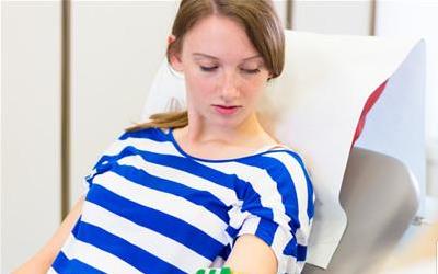 白塞氏病全方位治疗指南：从药物治疗到中医调理，揭秘科学康复之路