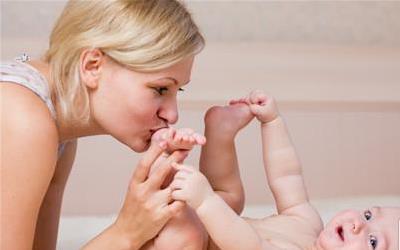 宝宝绿色大便揭秘：9大常见原因及应对策略