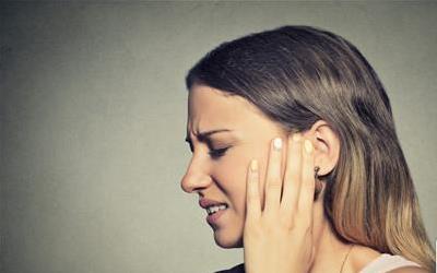 耳朵短暂失聪的常见原因及应对措施