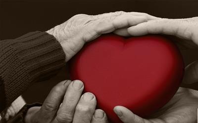 老年人腿上红斑：症状、原因及预防措施