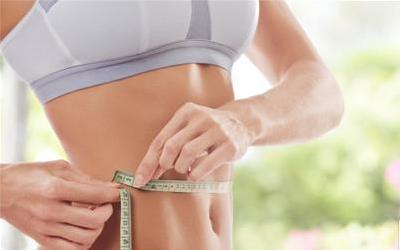 腰部肥胖揭秘：中医视角下的“带脉”阻塞与解决方案