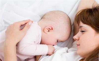 揭秘母乳的神奇形成过程：妈妈们的秘密武器