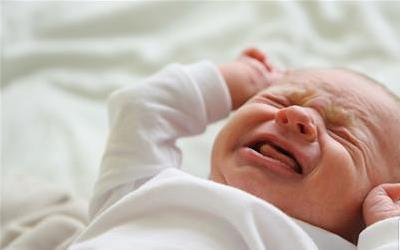 新生儿落泪现象：揭秘宝宝眼泪背后的秘密