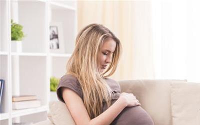 孕期右侧臀部疼痛：原因、缓解方法及注意事项