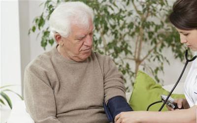 高血压患者能否适量饮用葡萄酒？深入解析其影响