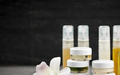 美白保湿护肤品选择指南：科学护肤，美丽由内而外