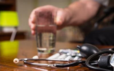 老人低血压晕倒：紧急应对与日常调养全攻略