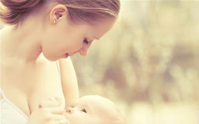 纯母乳喂养宝宝辅食添加全攻略：科学时间表与注意事项