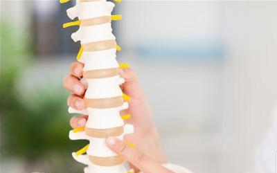 脚底长骨质增生：揭秘原因及预防和治疗方法