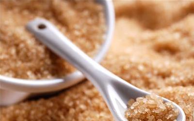 女生经期喝红糖水的科学益处与注意事项