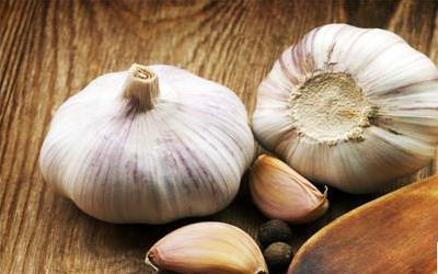 醋蒜泡脚：揭秘去除脚气的神奇疗法
