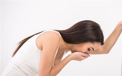 吃坏东西呕吐急救全攻略：快速应对，恢复健康