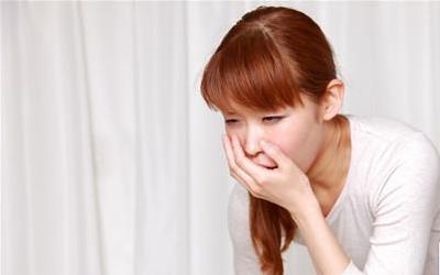 揭秘催吐减肥的真相：为何不可取，如何安全减肥？