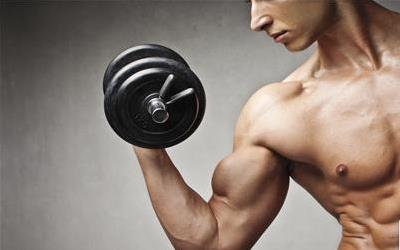 哑铃肩部训练：全面指南，打造完美肩部线条