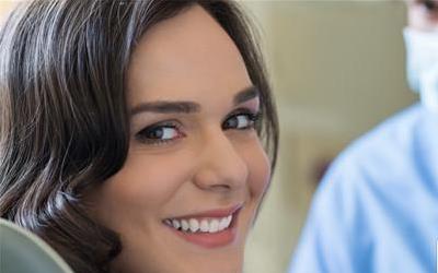 拔牙后血止不住怎么办？全面解析拔牙后的止血与护理方法